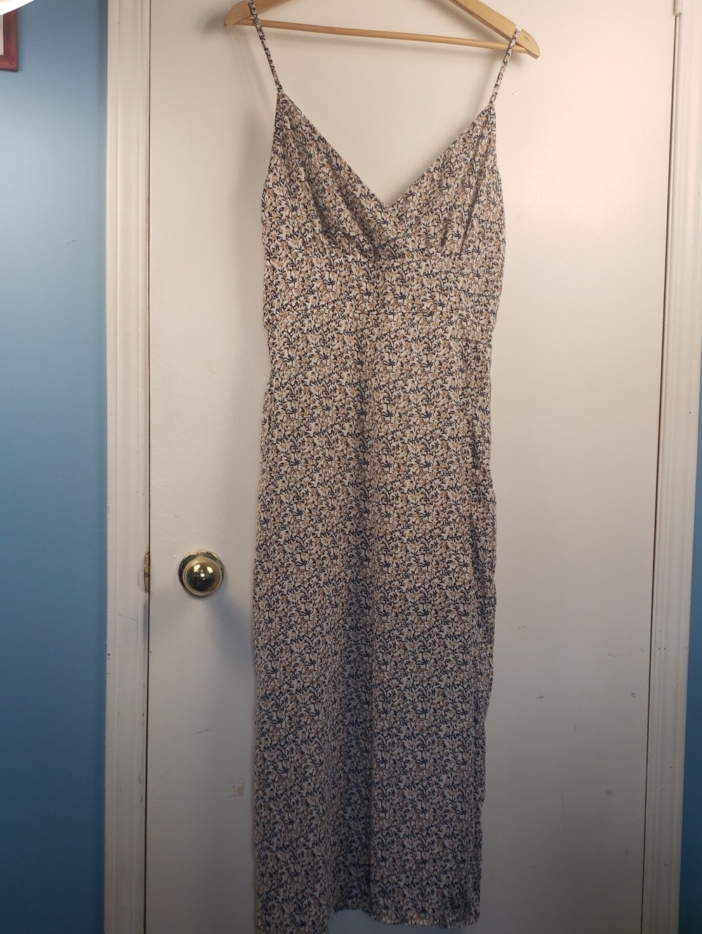 Abercrombie & Fitch Beige and Navy Floral Midi  Dress With Slit Size Large